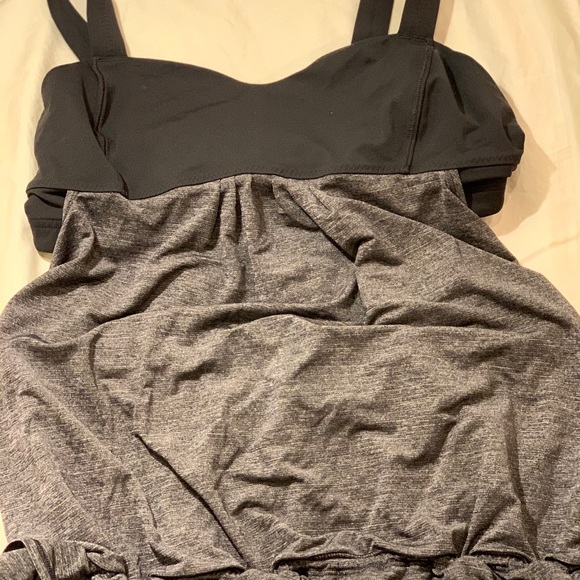 Lululemon Black and Gray Workout Shirt - Picture 3 of 5